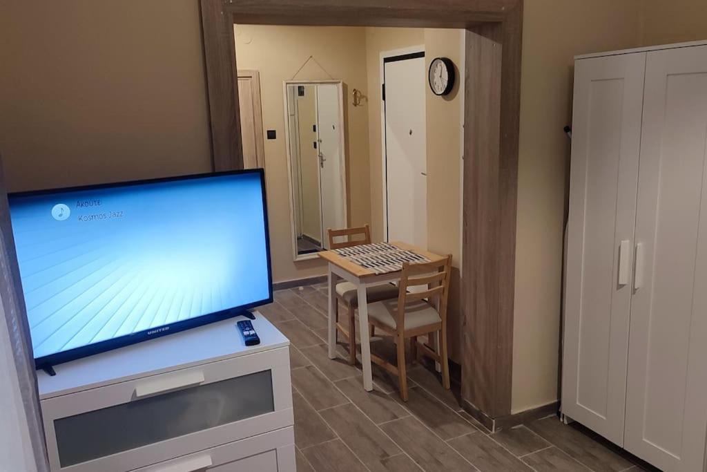 Kostas Appartment Tesalonika Bagian luar foto