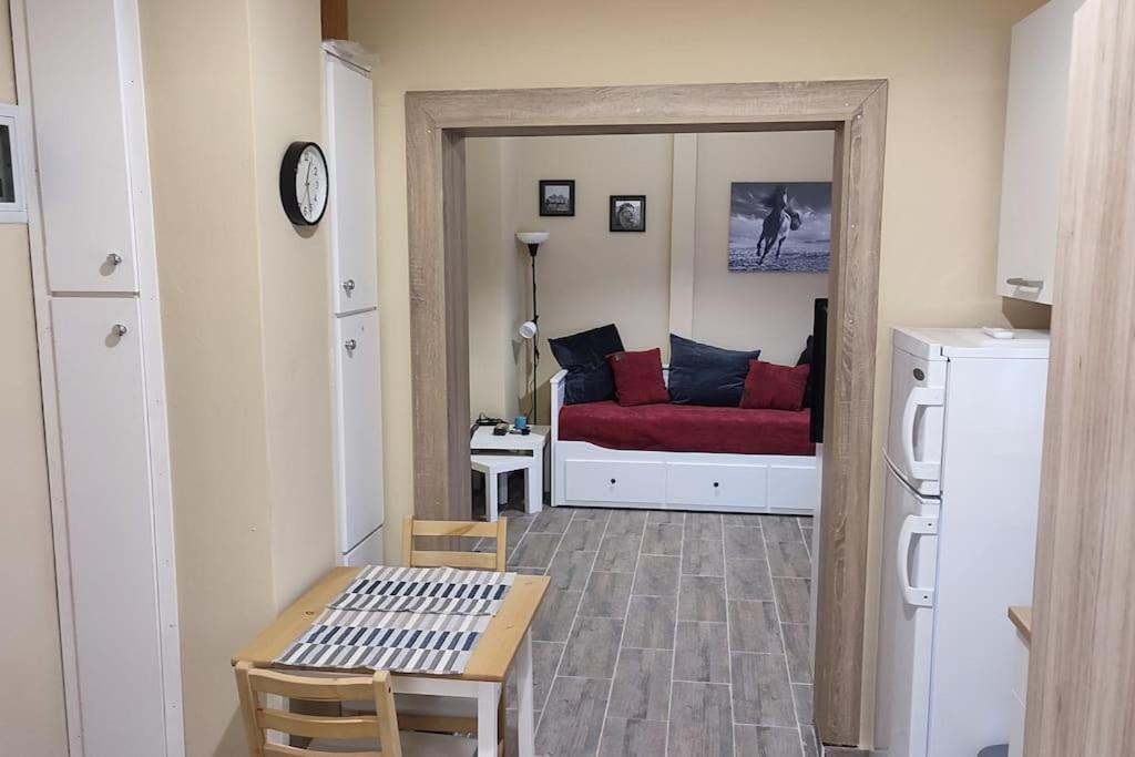 Kostas Appartment Tesalonika Bagian luar foto