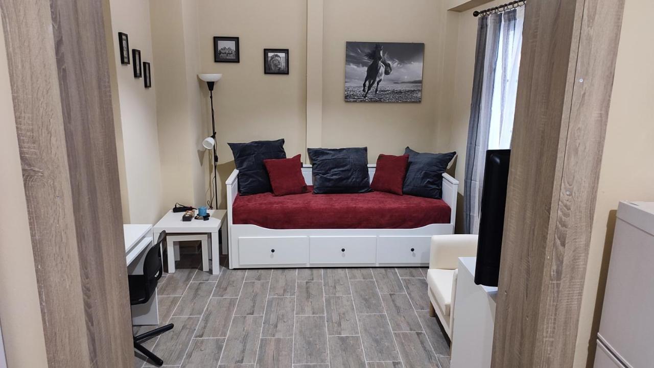 Kostas Appartment Tesalonika Bagian luar foto