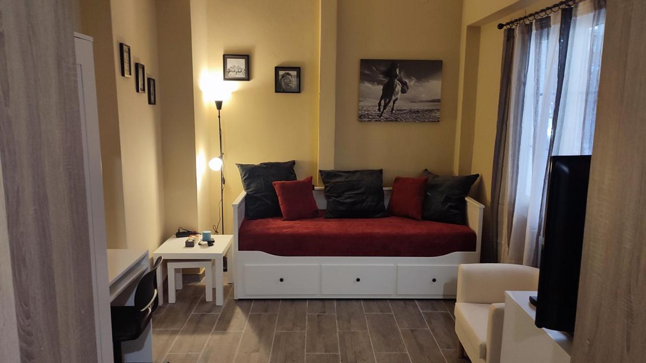 Kostas Appartment Tesalonika Bagian luar foto